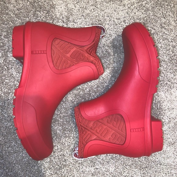 UGG Chevonne Waterproof Sherpa Lining Ankle Red Boots Women's 8 M - Picture 10 of 12